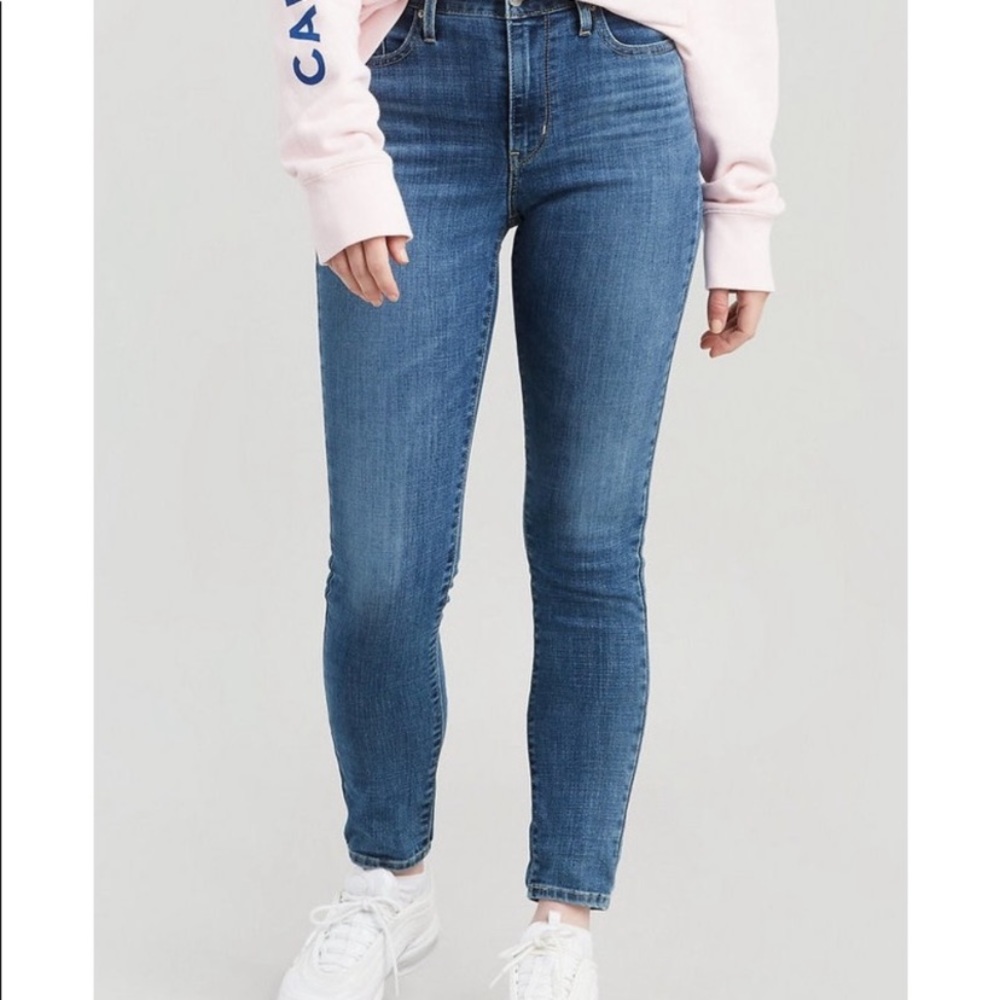 LEVI’S 721 High Rise Skinny Size 24
